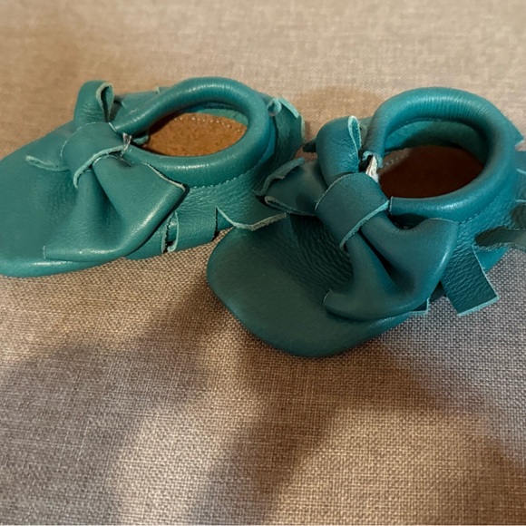 Baby Girl Shoes Set of 3 Like New Carters, Cat & Jack 3-6MO - Picture 6 of 12